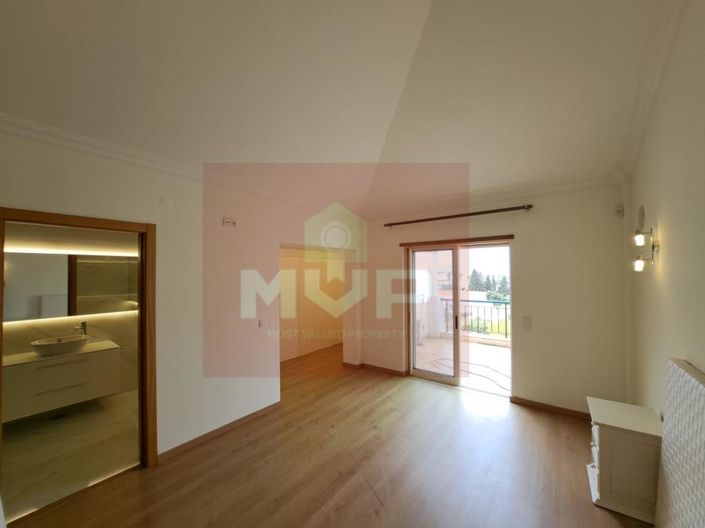 Image No.21-3 Bed Apartment for sale