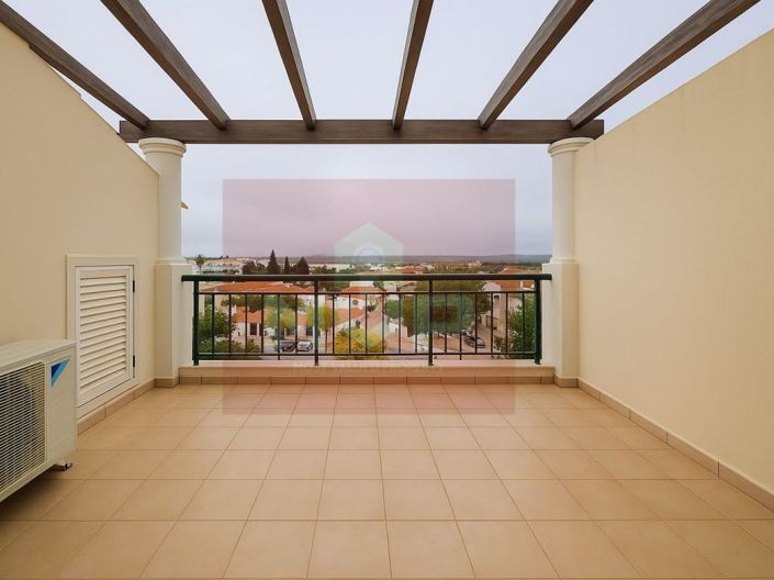 Image No.27-3 Bed Apartment for sale