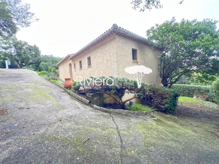 Image No.12-5 Bed House for sale