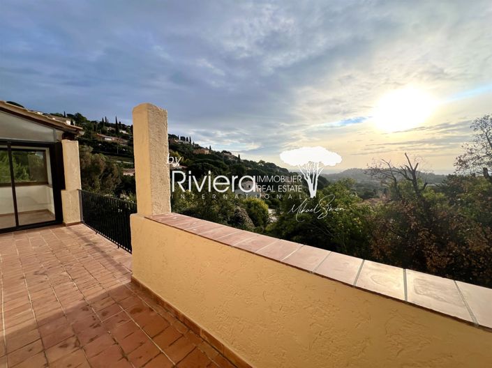 Image No.4-5 Bed House for sale