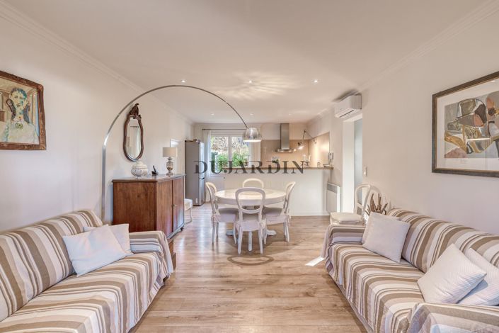 Image No.3-4 Bed House for sale