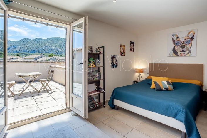 Image No.4-4 Bed House for sale