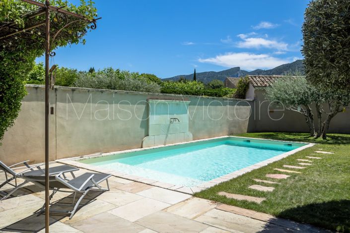 Image No.8-4 Bed House for sale