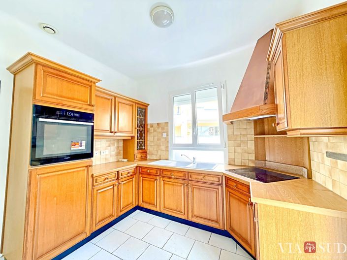 Image No.13-2 Bed House for sale