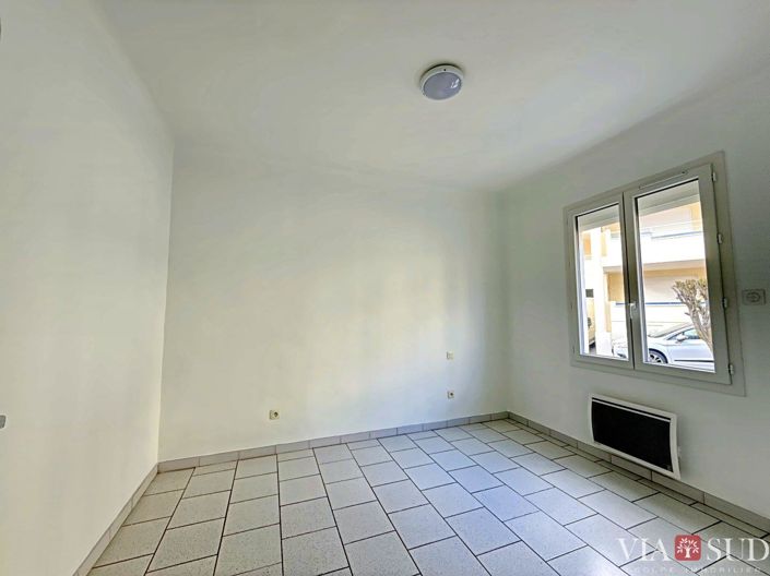 Image No.9-2 Bed House for sale