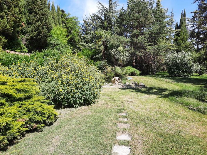 Image No.5-12 Bed House for sale