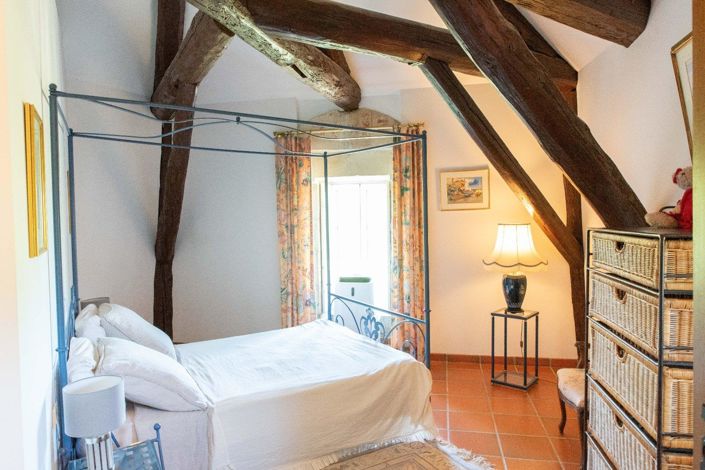 Image No.20-9 Bed House for sale