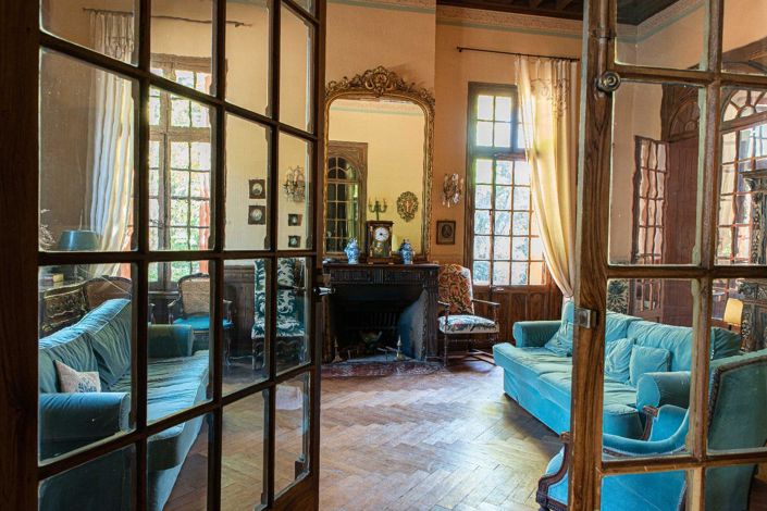 Image No.8-5 Bed House for sale