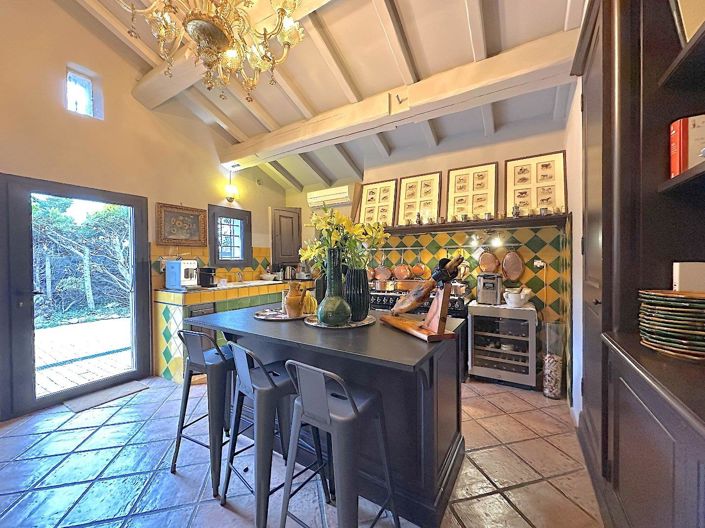 Image No.4-4 Bed House for sale