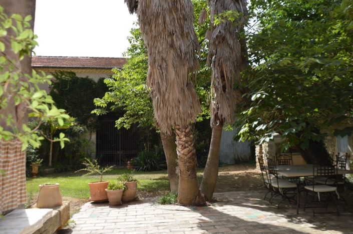 Image No.10-8 Bed Property for sale