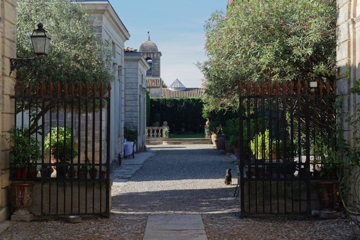 Image No.2-10 Bed House for sale