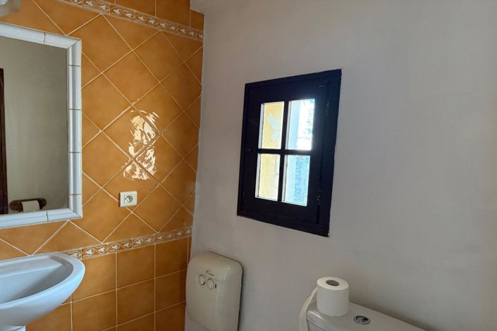 Image No.13-1 Bed House for sale