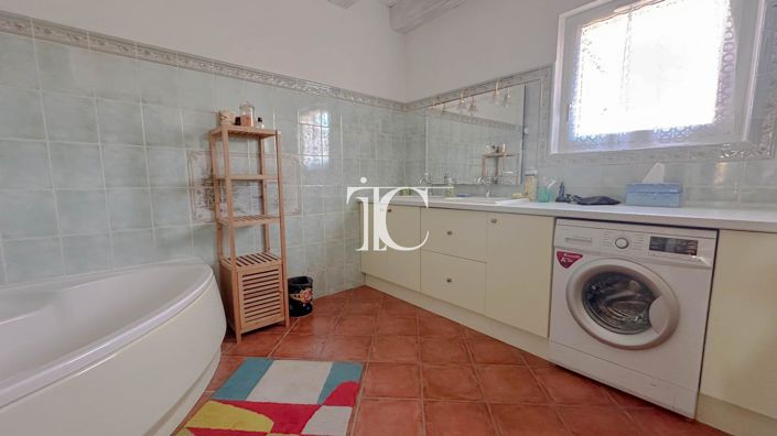 Image No.13-6 Bed House for sale