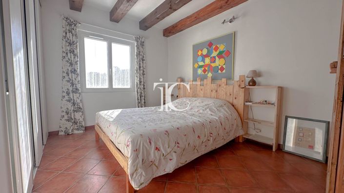 Image No.7-6 Bed House for sale