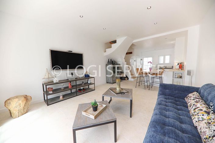 Image No.3-4 Bed House for sale