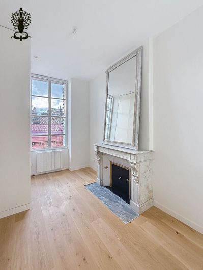 Image No.9-3 Bed Apartment for sale