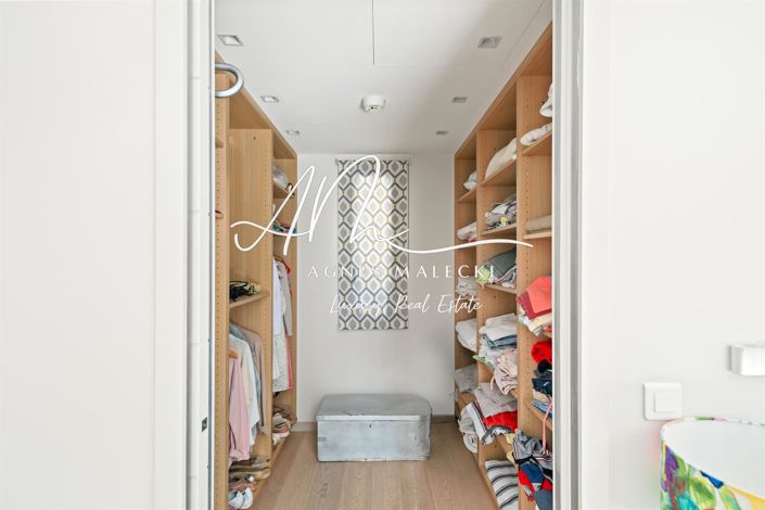 Image No.9-5 Bed House for sale