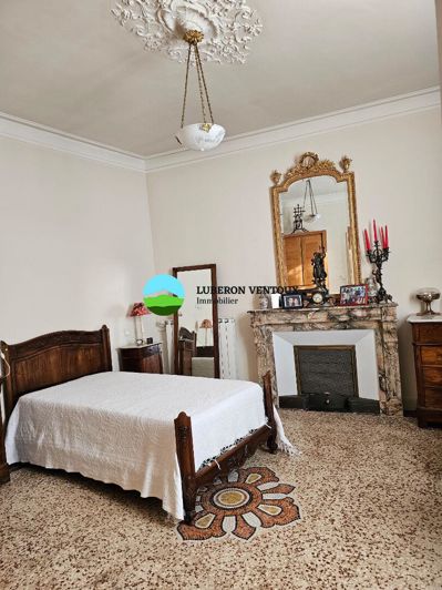 Image No.9-5 Bed House for sale