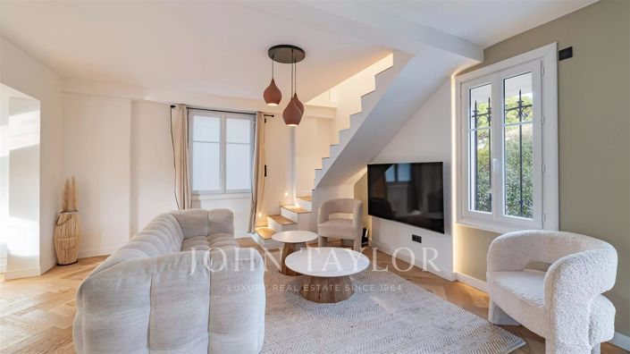 Image No.3-4 Bed House for sale