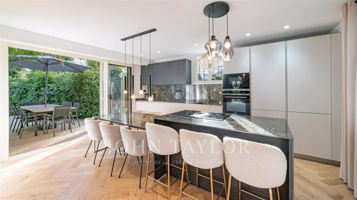 Image No.5-Maison de 4 chambres à vendre à Cannes