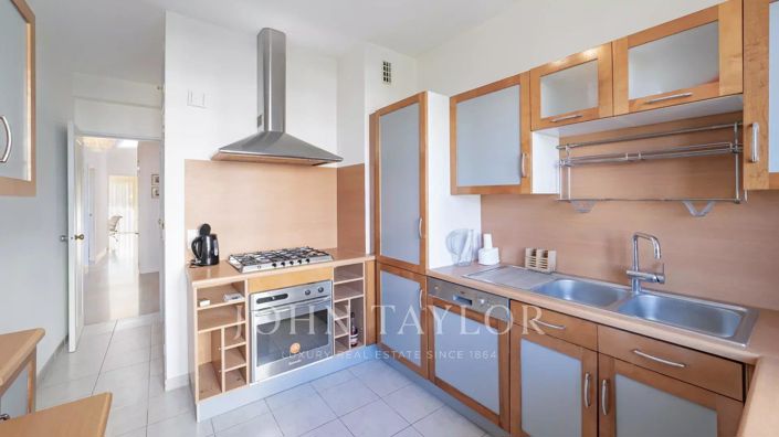 Image No.8-2 Bed Apartment for sale