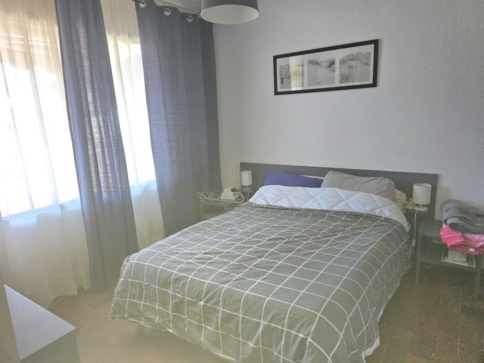 Image No.4-2 Bed House for sale