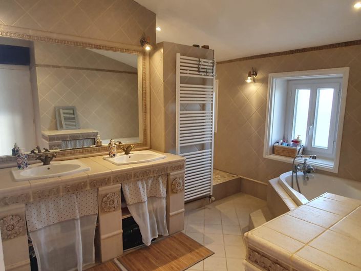 Image No.14-5 Bed House for sale