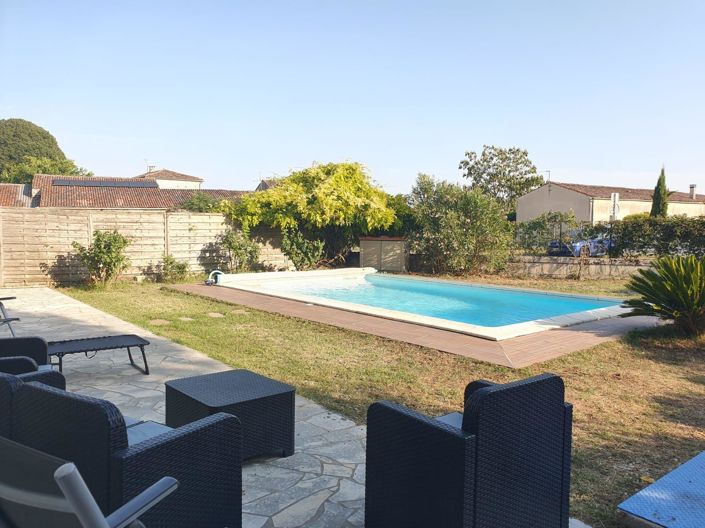 Image No.2-5 Bed House for sale