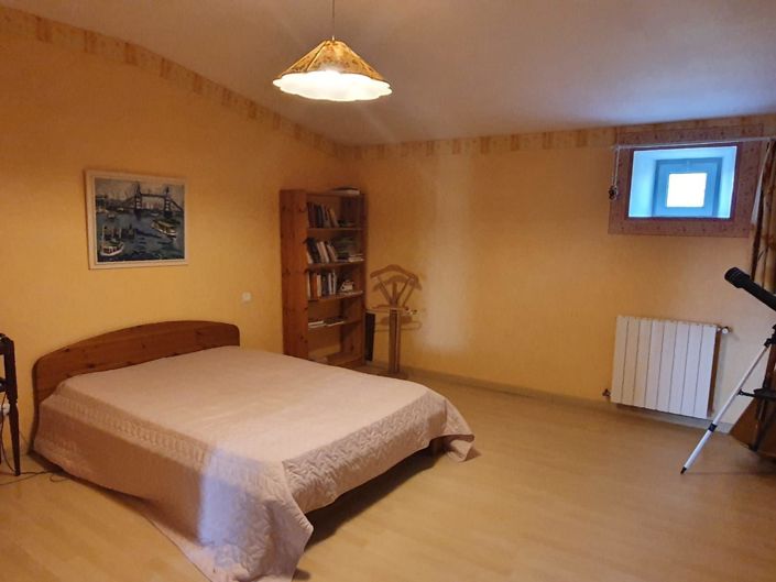 Image No.20-5 Bed House for sale