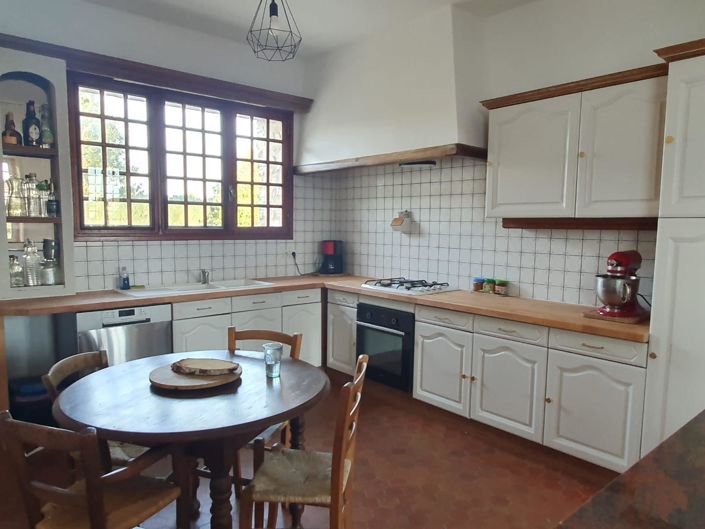 Image No.6-5 Bed House for sale