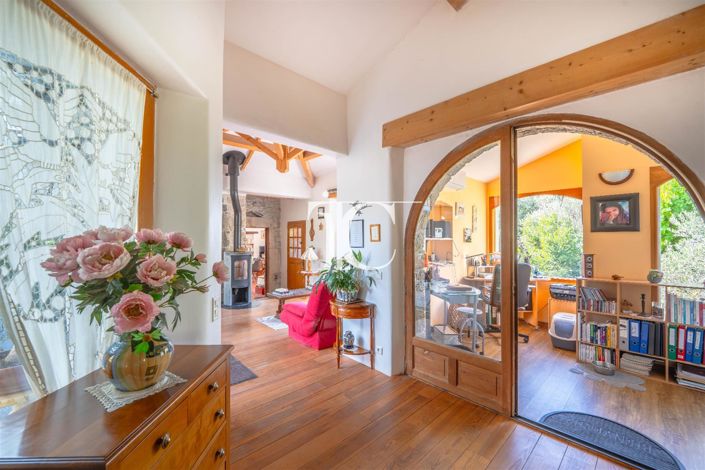 Image No.12-5 Bed House for sale