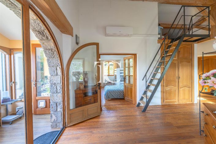 Image No.13-5 Bed House for sale