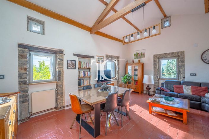 Image No.15-5 Bed House for sale