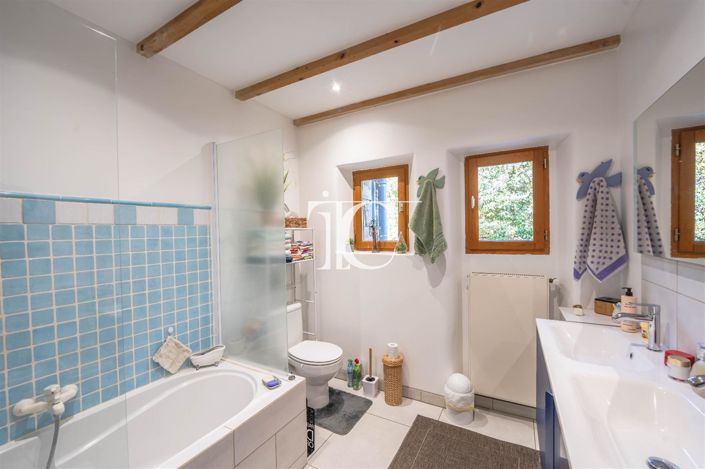 Image No.16-5 Bed House for sale