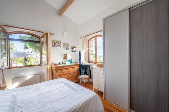 Image No.19-5 Bed House for sale