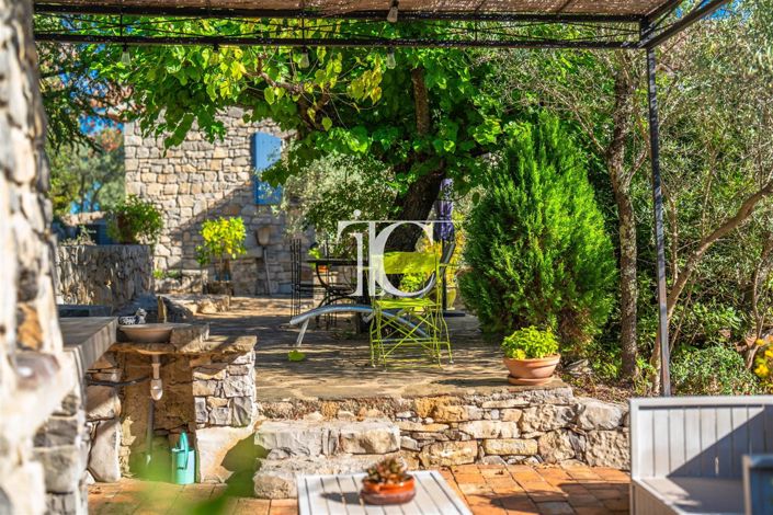 Image No.28-5 Bed House for sale