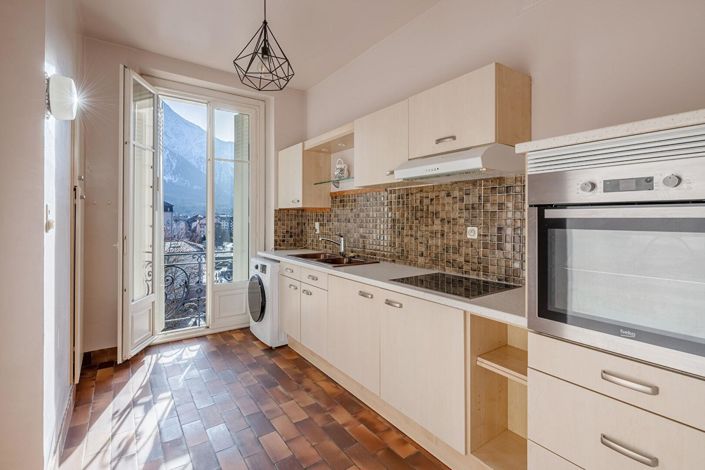 Image No.4-2 Bed Apartment for sale