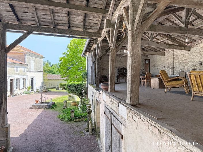 Image No.3-4 Bed House for sale
