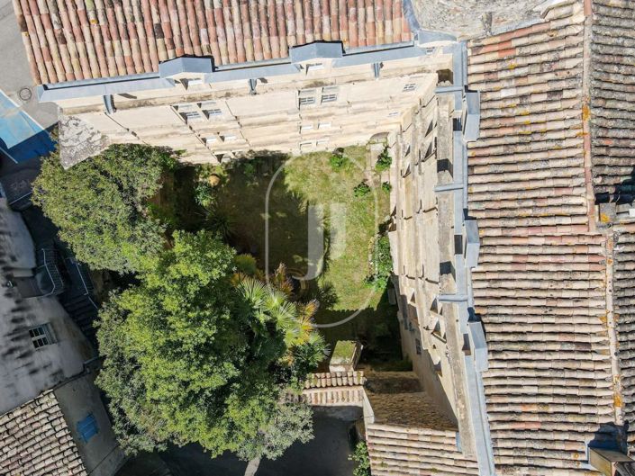 Image No.3-10 Bed Property for sale