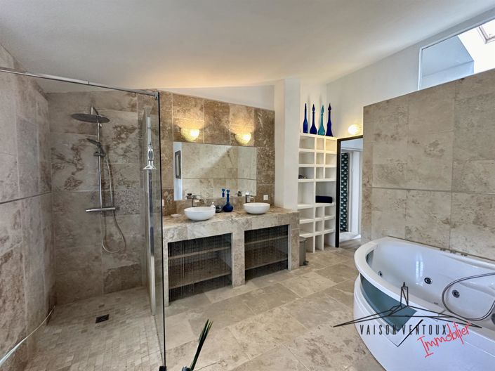 Image No.23-6 Bed House for sale