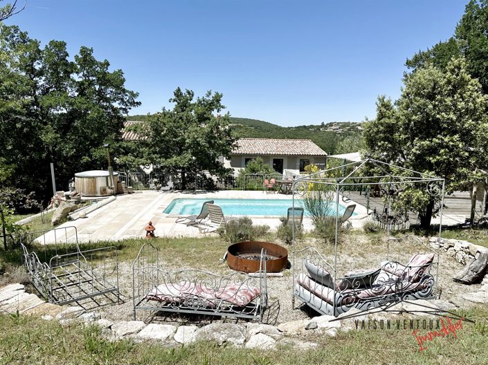 Image No.9-6 Bed House for sale