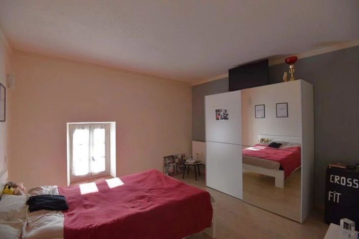 Image No.10-3 Bed House for sale