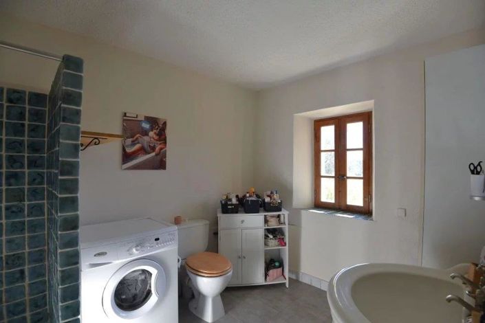 Image No.7-3 Bed House for sale