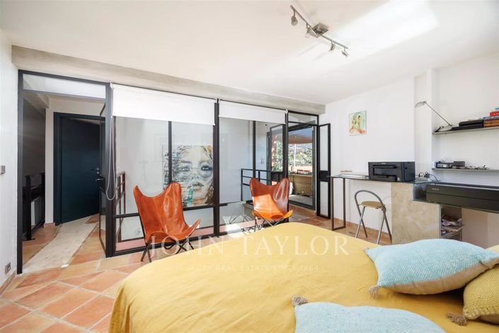 Image No.10-4 Bed House for sale