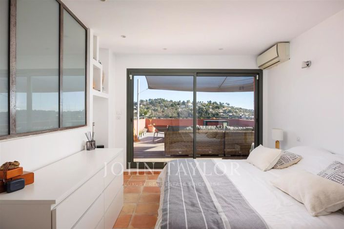 Image No.12-4 Bed House for sale