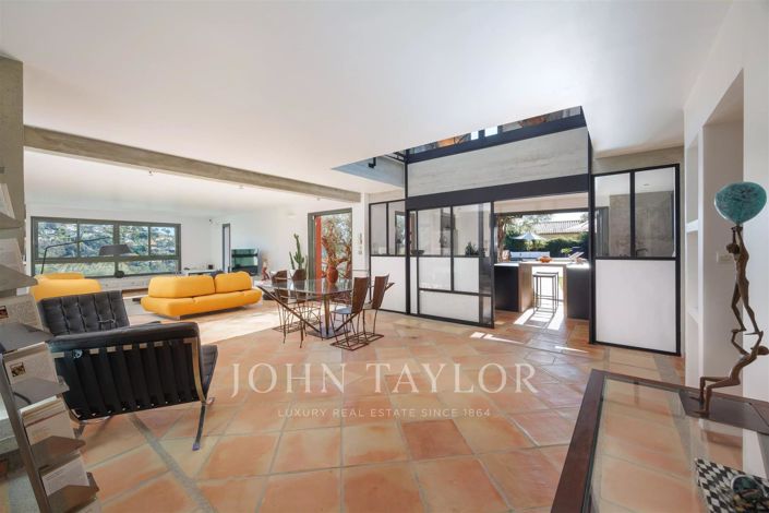 Image No.5-4 Bed House for sale