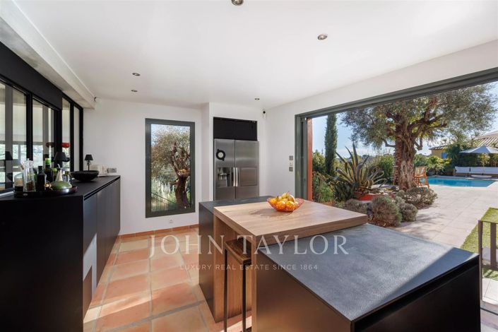 Image No.7-4 Bed House for sale