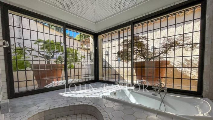 Image No.16-5 Bed House for sale