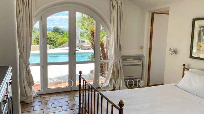 Image No.19-5 Bed House for sale