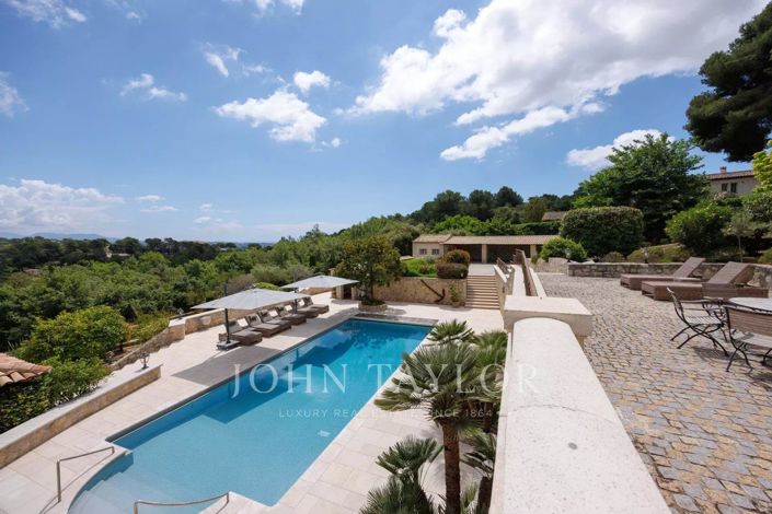 Image No.3-5 Bed House for sale